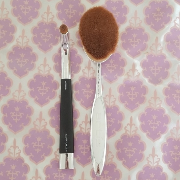 Makeup brushes - Picture 1 of 1